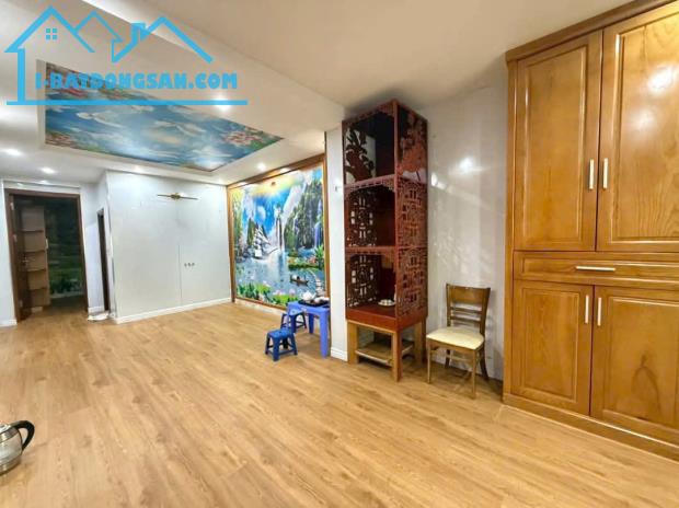BÁN CĂN HỘ TẬP THỂ QUÂN ĐỘI NGÕ 120 HOÀNG QUỐC VIỆT - DT: 49.4M SỔ/75M SỬ DỤNG, GIÁ 4.65 T - 2