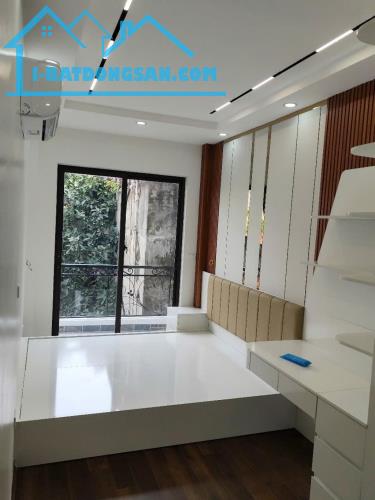 Nhà Đẹp Đại La - Ở Ngay – 27m – 3 Ngủ - Gần Phố, 5,38 Tỷ. - 2
