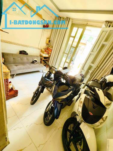 Bán Nhà hẻm 152 Hung Phú, khu VIP P8 Q8 - 1