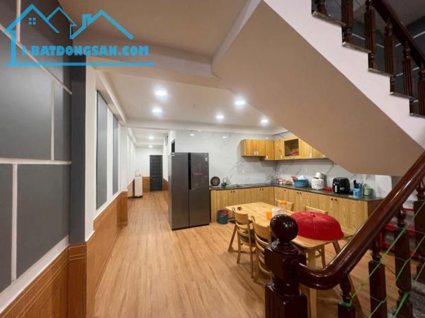 Bán nhà 3 Tầng Nguyễn Minh Không, Liên Ciểu, dt 90m2, ngang 5m. vị trí sau bến xe - 2