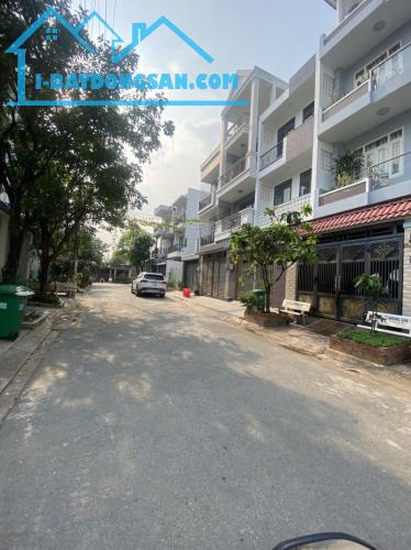 Cần Bán Dãy Nhà Trọ 166m2 full Thổ, Ngang Khủng 8.8M. Lê Văn Việt - Tân Phú. Tp.Thủ Đức - 1