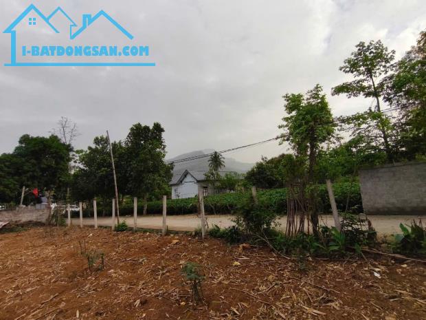 Bán đất Vân Hòa, sát sân bóng, gần Yên Bài, Làng văn hóa, 599m, vuông, nở hậu, chỉ 4.39tỷ - 1