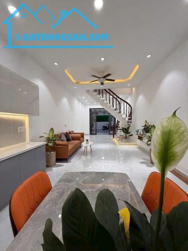 BÁN NHÀ HỒ BÁ PHẤN - PHƯỚC LONG A - THỦ ĐỨC - DT:91M2 (4.2 X 21.5) 2 TẦNG 3PN - GIÁ 5 TỶ 7 - 1