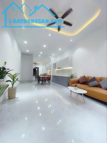 BÁN NHÀ HỒ BÁ PHẤN - PHƯỚC LONG A - THỦ ĐỨC - DT:91M2 (4.2 X 21.5) 2 TẦNG 3PN - GIÁ 5 TỶ 7 - 3