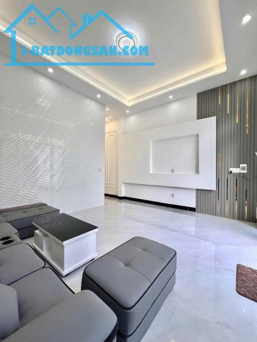 +1 Nhà cấp 4 gần Bửu Long Tài chính 300tr sở hữu ngay căn 3 PN - 4