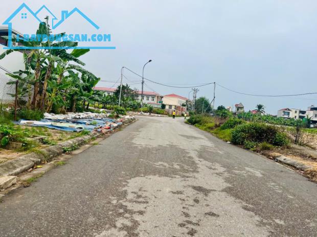 Duy nhất 1 lô tại TĐC đằng sau UBND xã Lê Lợi giá chỉ 2 tỷ  LH 0979087664 - 1