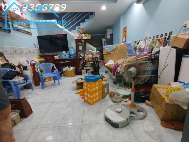 CHỦ CẦN BÁN GẤP – NHÀ ĐẸP 2 TẦNG – ÂU DƯƠNG LÂN – RẠCH ÔNG – QUẬN 8 – GIÁ CHỈ 4.2 TỶ - 2