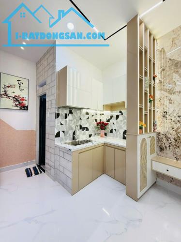 MINI HOUSE SAU CĂN MẶT TIỀN HẺM XE TẢI QUANG TRUNG - 3 TẦNG - 2PN - FULL NỘI THẤT - GIÁ - 3