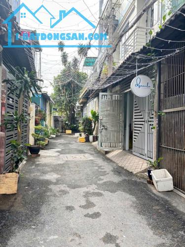 Bán gấp nhà đẹp - Đường số 8 – P11 – Gò Vấp – hẻm xe hơi – 4x13m – Giá 6.45Tỷ