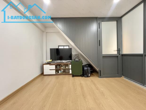 SIÊU PHẨM NHÀ MỚI - 3 TẦNG - GIÁP QUẬN 1 - XÔ VIẾT NGHỆ TĨNH – nhỉnh 4 tỷ - 4