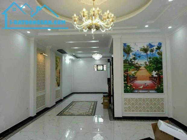 Chị gái cần bán căn Biệt thự Liền kề Tuyệt đẹp tại Long Biên - 19,5 Tỷ - 2