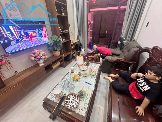 SIÊU HÓT - CHÍNH CHỦ CẦN CHO THUÊ NHÀ 4 TẦNG TẠI PHƯỜNG PHƯỚC LONG-TP.NHA TRANG