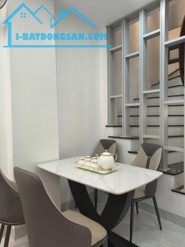 Cho thuê nhà nguyên căn 4 tầng full đồ ngõ Văn Hương, Đống Đa 36m x 4T giá 12 triệu - 2
