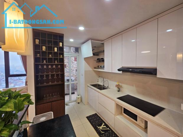 Bán gấp chung cư Hoàng Văn Thái, Thanh Xuân, 81m2, nhà đẹp siêu thoáng, ban công view hồ - 1