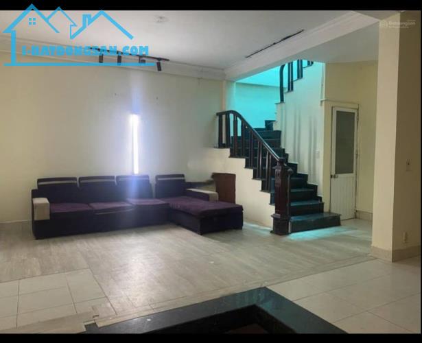 Cho thuê nhà Ngõ Quỳnh 2.5  tầng x 50m2, 2 ngủ làm VP, C.ty, Spa, Lớp học, ở gđ 9.5