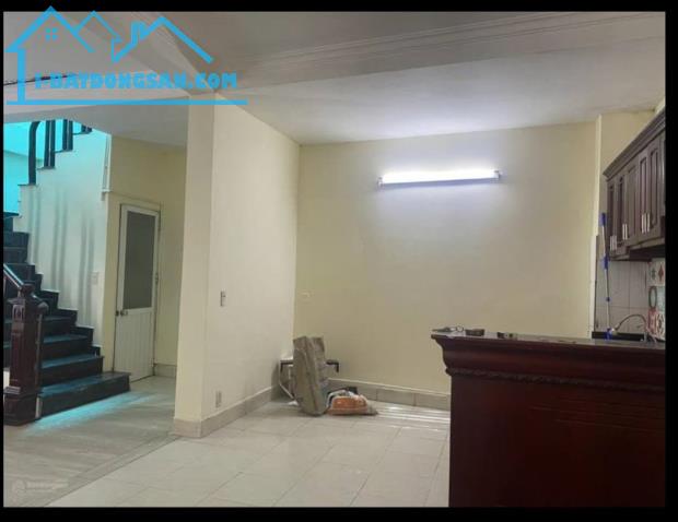 Cho thuê nhà Ngõ Quỳnh 2.5  tầng x 50m2, 2 ngủ làm VP, C.ty, Spa, Lớp học, ở gđ 9.5 - 2