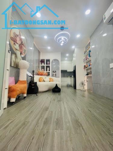 Chính Chủ - Đã Hoàn Công , DT 21M2 , 4 Tầng Đúc Với 3 PN,3WC -  Lý Chính Thắng - 5