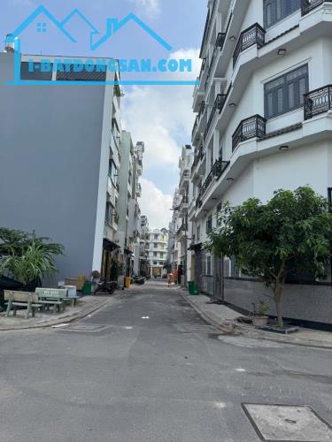 Bán Nhà Quận Bình Tân - Khu Đồng Bộ 4 Tầng - DTSD 224M² - Ôtô Ngủ Nhà - 6 Phòng Ngủ