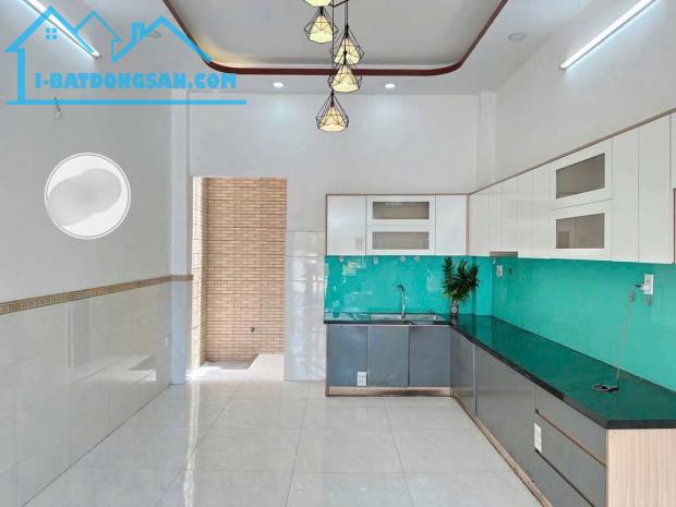 Bán Nhà Quận Bình Tân - Khu Đồng Bộ 4 Tầng - DTSD 224M² - Ôtô Ngủ Nhà - 6 Phòng Ngủ - 2