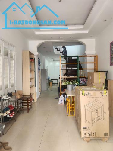 Bán nhà lô góc KĐT Đầm Trấu, ô tô tránh, tiện kinh doanh 5 tầng 68m2 giá 24.5 tỷ