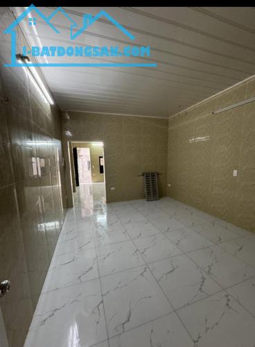 Cho thuê nhà cấp 4 Tân Mai, 50m2, 2 ngủ, 1 vệ sinh, ở gđ, 6.5 Triệu (có thương lượng) - 1
