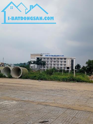 CHỦ KẸT TIỀN CẦN BÁN BỜ BẮC MẶT TIỀN SÔNG TRÀ GIÁ RẺ