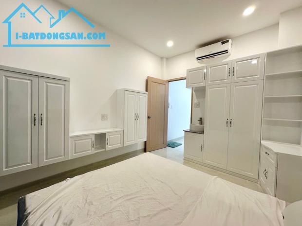 CHÍNH CHỦ GẤP BÁN - TRẦN KHÁC CHÂN - Q1 - TÂN ĐỊNH - NHÀ ĐẸP -5 TẦNG BTCT - TẶNG FULL NỘI - 4