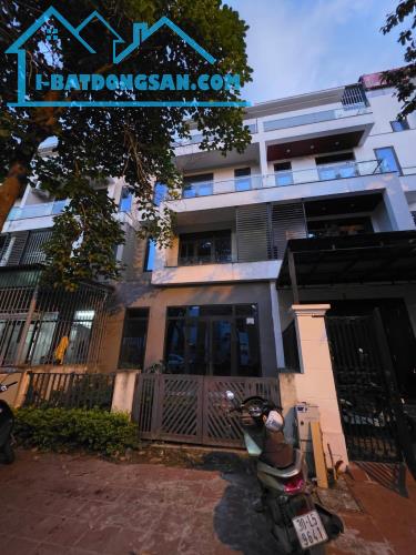 Bán Biệt Thự KĐT Đặng Xá Gia Lâm, Lan Viên Zone, 132m2, Vỉa hè 4m, giá 17 tỷ.