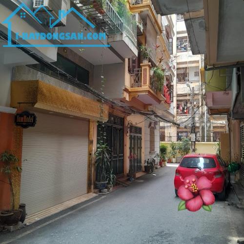 GẦN PHỐ - 2 THOÁNG - KHU PHÂN LÔ Ô TÔ TRÁNH CHẠY VÒNG QUANH - KHU DÂN TRÍ CAO - Ở KẾT HỢP