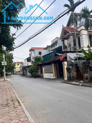 Cần Bán Nhanh Lô Đất 210m2 Thuận Tốn, Đa Tốn, Gia Lâm trục chính Đường đẹp, Giá Hợp Lý.