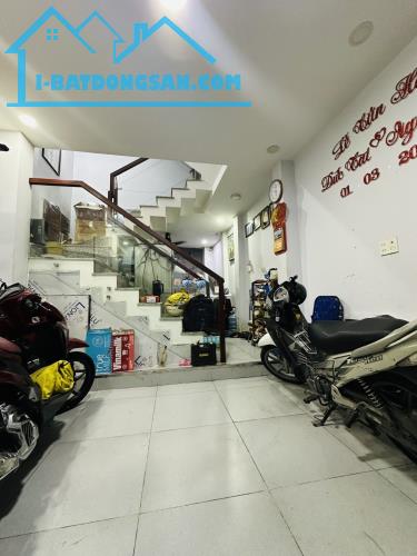 🏡🚗 1/ QUẬN 10 - XE HƠI ĐỖ CỬA - 20M RA MẶT TIỀN - 40M2 3 TẤM 4PN HOÀN CÔNG ĐỦ - 8 TỶ TL - 1
