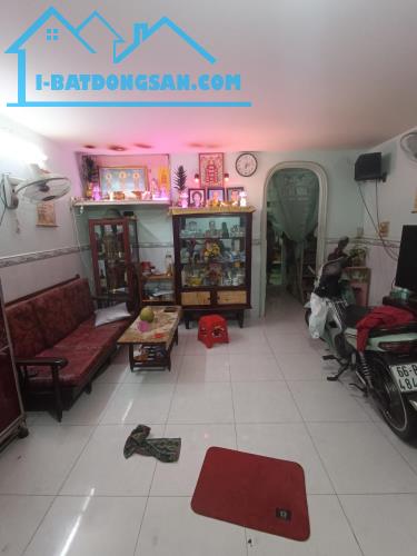 Bán nhà Lê Đình Cẩn, gần khu Tên Lửa, Bình Tân, 38m² - 4.1x9 - 2 tầng, chỉ hơn 2 tỷ,