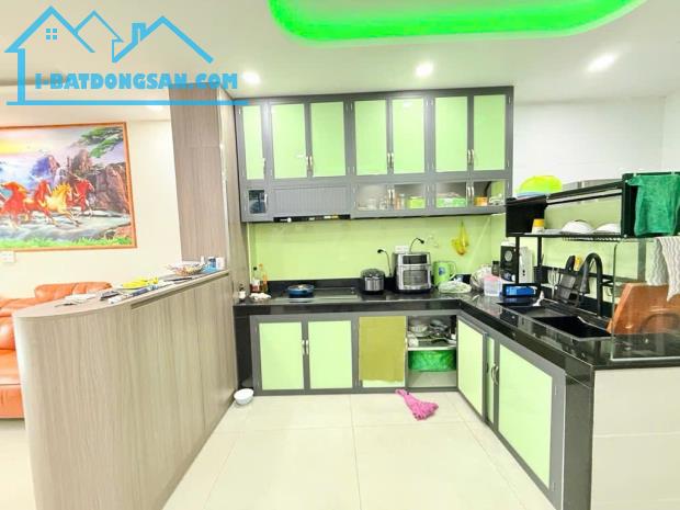 Ở NGAY! Bán Nhà 4 Tầng Cực Đẹp Trần Quang Diệu, 45m2, 6.5 Tỷ TL - 1