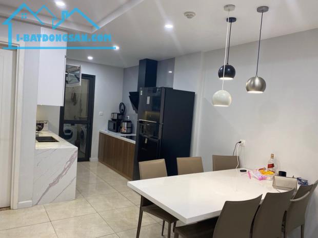 Bán căn hộ 2PN 88m2 chung cư Vinhomes D