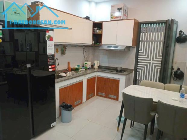 NHÀ MỚI 2 TẦNG GÓC 2MT - TRUNG TÂM QUẬN 3 CÁCH MẠNG THÁNG 8 - DÒNG TIỀN 10TR/THÁNG - TẶNG