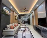 SIÊU PHẨM NGỌC THUỴ- GARA- THANG MÁY- GẦN PHỐ