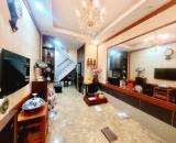 Bán nhà riêng còn rất mới phố Tôn Đức Thắng, Văn Miếu diện tích 30m2 xây 5 tầng gồm 3 phòn