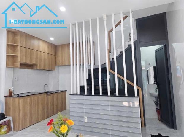 Nhà góc mới 3 tầng sát đường Nguyễn Duy P12Q8. Giá: 3.6 tỷ TL - 1