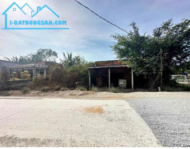 Nhà vườn 4000m2 view kênh  2 mặt tiền đường 7m  cách Chợ Tân chánh cách HL 24 chỉ 500m - 3