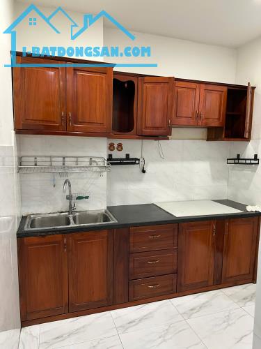 Chính chủ cần bán căn hộ 312 Lạc Long Quân, Quận 11, 70m2, 2PN, 2.835 tỷ, có sổ hồng. - 3