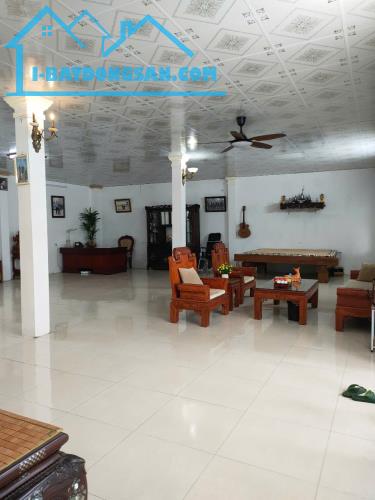 Cho thuê văn phòng hoặc kho kết hợp ở tại 190 Tân Mai, dt 210m2 nhà mới đẹp, giá 28tr