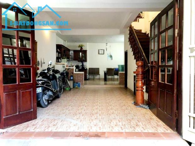 Bán nhà 5 tầng Hoàng Văn Thái đầy đủ công năng - 4