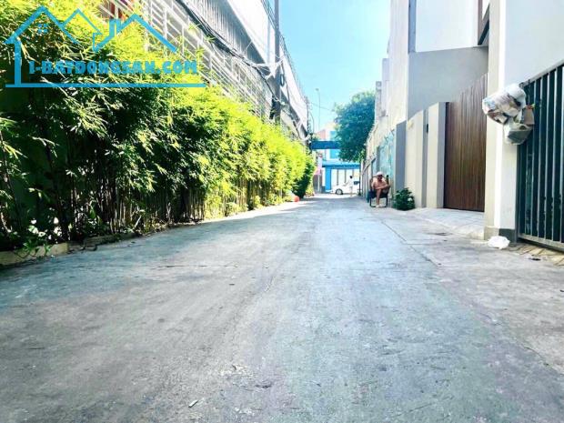 Cần bán căn nhà đường Lý Chính Thắng Quận 3 chỉ giảm mạnh còn 5 TỶ