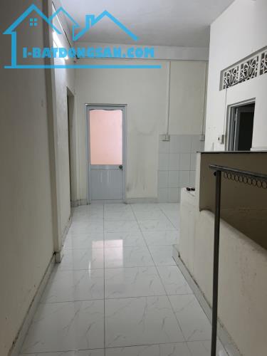 Cho Thuê Căn Hộ Lầu 2 mặt tiền Lê Văn Sỹ P12- Q3 - TPHCM. - 1