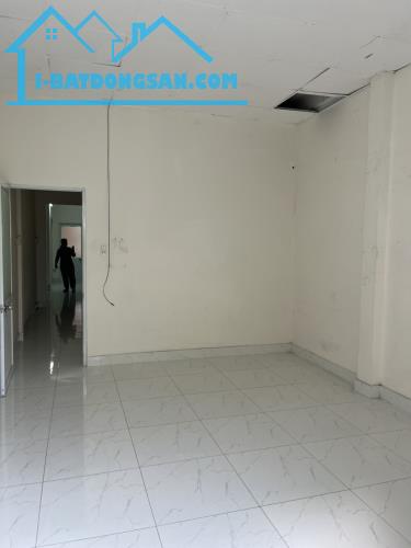 Cho Thuê Căn Hộ Lầu 2 mặt tiền Lê Văn Sỹ P12- Q3 - TPHCM. - 4