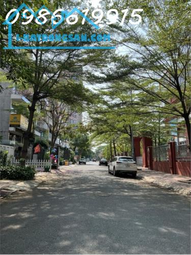 NHÀ PHỐ 4 TẦNG - MT ĐƯỜNG SỐ Q7 - GẦN PHÚ MỸ HƯNG - 6x20m- CHỈ 24 TỶ - 4