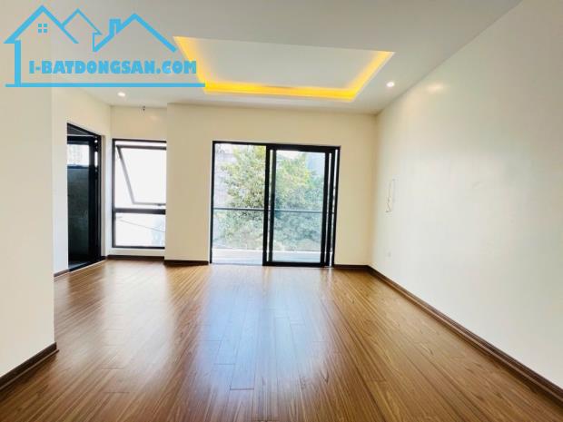 Bán nhà Hoàng Mai - nhà mới ngõ thông tứ phía thuận tiện , dt 35M giá 8.3 tỷ SĐCC - 2