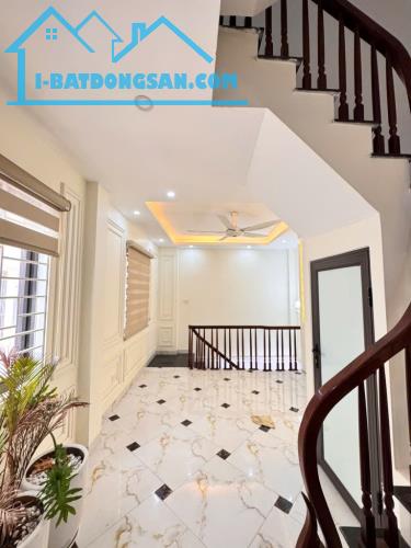42m2 NHÀ 5 TẦNG - Ô TÔ VÀO NHÀ - CHỦ NHÀ TẶNG TOÀN BỘ NỘI THẤT LUXUARY TRỊ GIÁ GẦN 700tr - 4