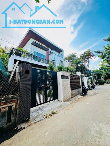 Bán Biệt Thự Sân Vườn Mặt Tiền đường Nguyễn Cư Trinh, Tp.Huế ❌