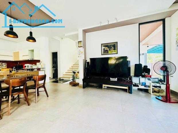 Bán Biệt Thự Sân Vườn Mặt Tiền đường Nguyễn Cư Trinh, Tp.Huế ❌ - 2